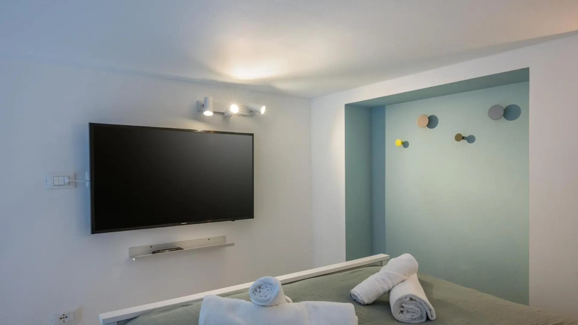 Apartment Alisea Tiny House By Pleiades Home Livorno Italy